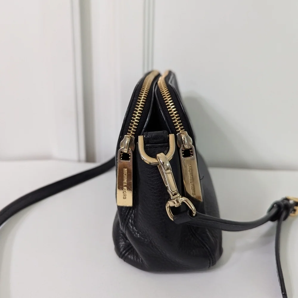 Michael Kors Jet Set Black Pebble Leather‎ Shoulder Bag  9 1/2